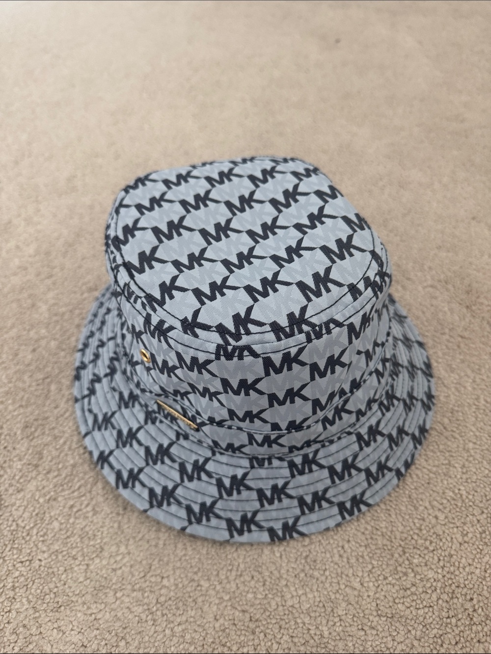 Bucket hat - Picture 2 of 2
